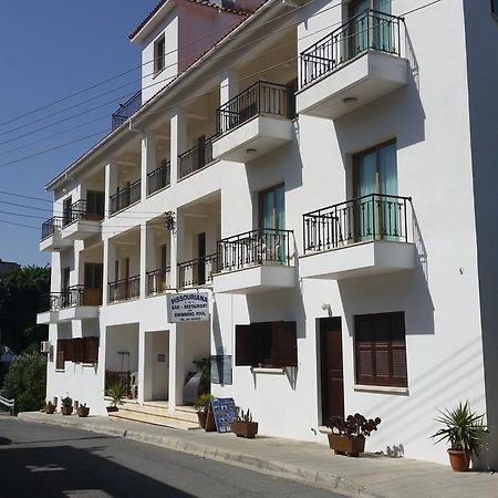 Pissouriana Hotel Apartments Luaran gambar