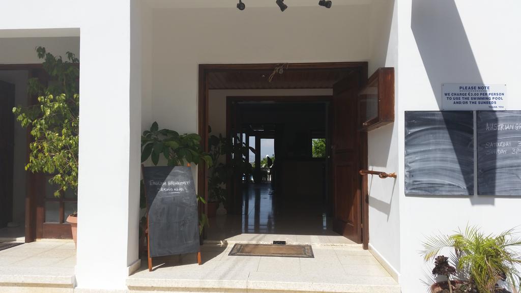 Pissouriana Hotel Apartments Luaran gambar