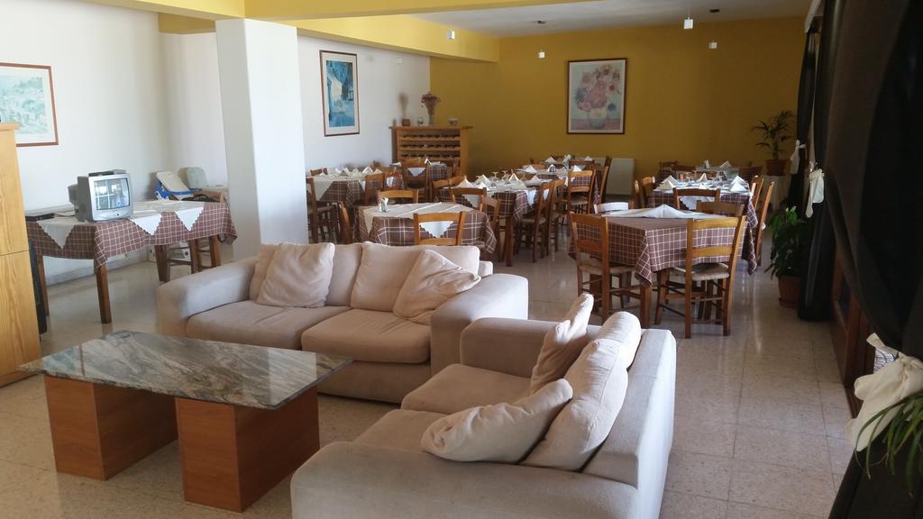 Pissouriana Hotel Apartments Luaran gambar