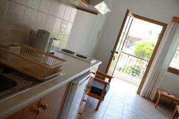 Pissouriana Hotel Apartments Luaran gambar